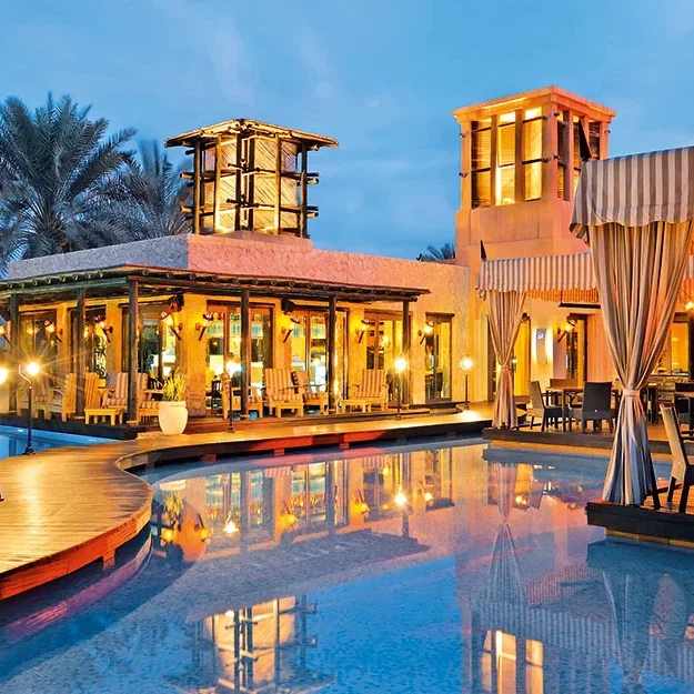 One & Only Royal Mirage Pool Restaurant mit Pool