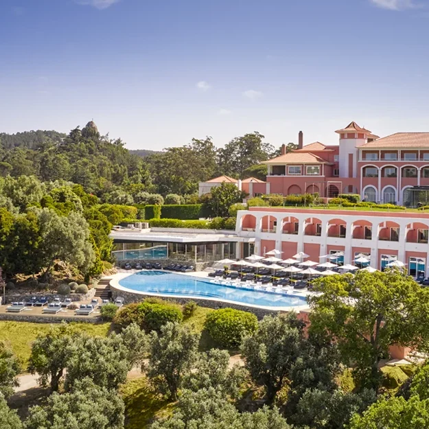Penha Longa Hotel Portugal, Frontview and pool