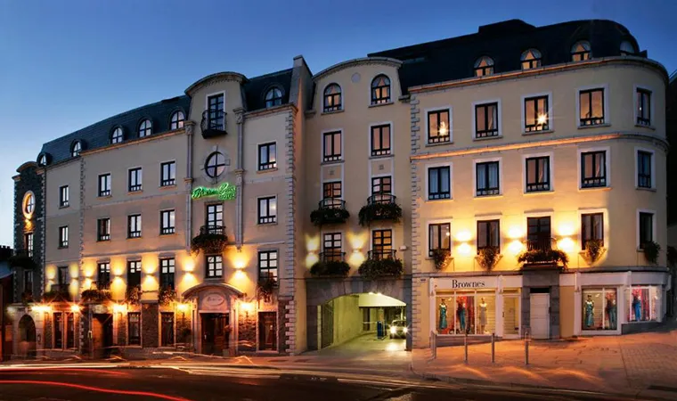 Bracken Court Hotel Bracken Court Hotel
