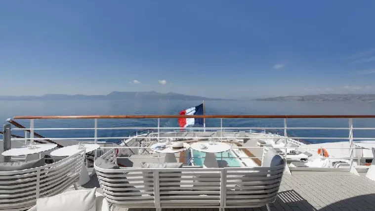 MS L`Austral by Ponant Deck